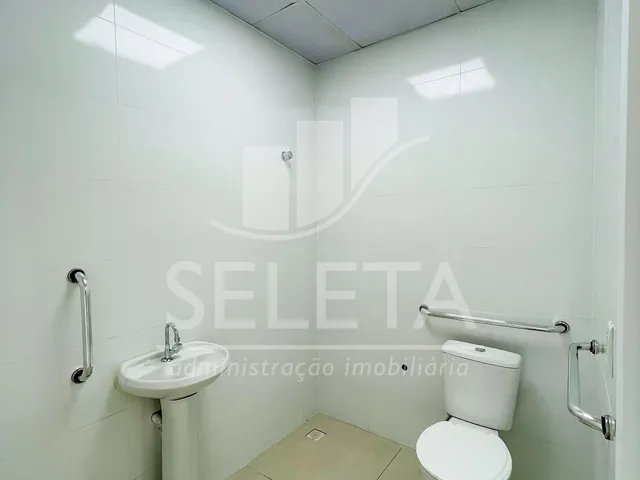 Imagem 2: Sala Comercial com mezanino, nova, para locação, Centro, CASCAVEL - PR