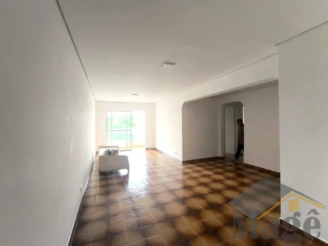 Imagem: Amplo Apartamento com 03 Dormitórios À