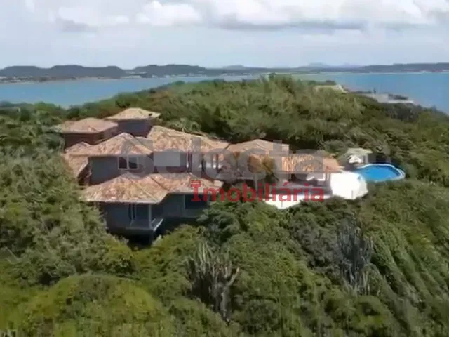Imagem: Mansão deslumbrante no alto de encosta