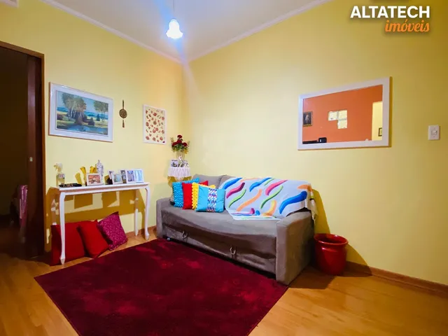 Imagem: Casa Assobradada a venda em Poços de Caldas