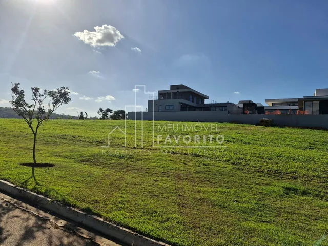 Imagem: O terreno possui 800m² de Área e está localizado em