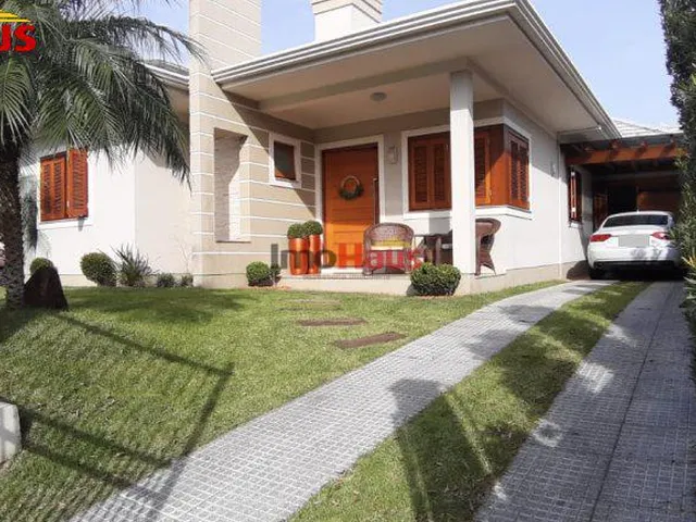 Imagem 1: CASA ALTO PADRÃO SEMI-MOBILIADA, COM SUITE, CLOSET E PISCINA