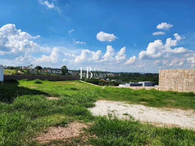 Imagem: O terreno possui 1.200m² de Área Privada e está
