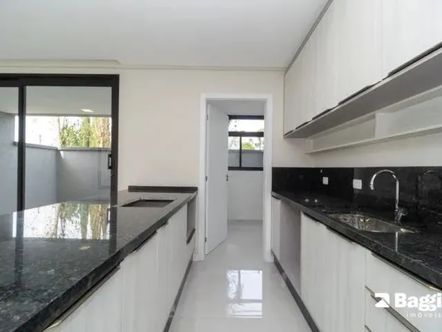 Imagem 8: Casa de 3 Quartos para Alugar no Bairro Campo Comprido