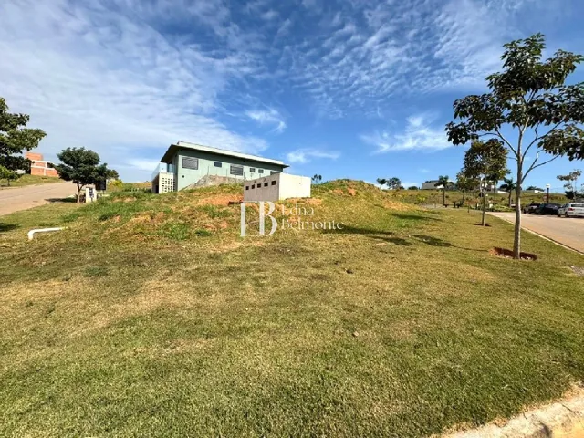Imagem 2: TERRENO PARA VENDA COM 1010,88m2 DE ESQUINA NO CONDOMINIO FAZENDA...