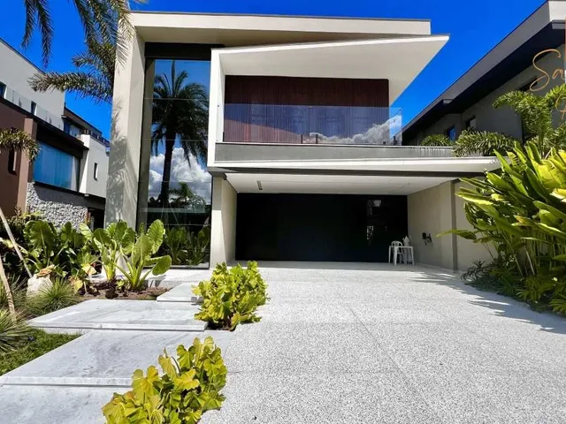 Imagem: Casa de Alto Padrão a Venda na Riviera