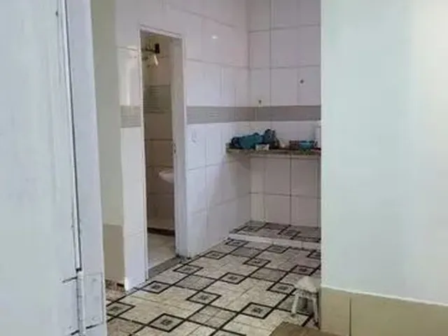 Imagem: Casa 1 Quarto, Garagem, Quintal Pequeno