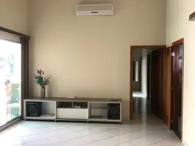 Imagem 2: Vendo Linda Casa com 4 Quartos, 600M², Mobiliada, com Piscina na Rod. Mário Covas
