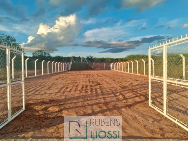 Imagem: Chácara com 710M2 (No Asfalto