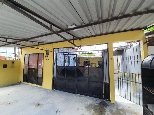 Imagem: Vendo Ou Troco Casa 8X20 com Ponto Comercial