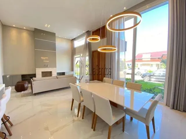 Imagem 1: Linda Casa no Condomínio Dubai Ref: *58