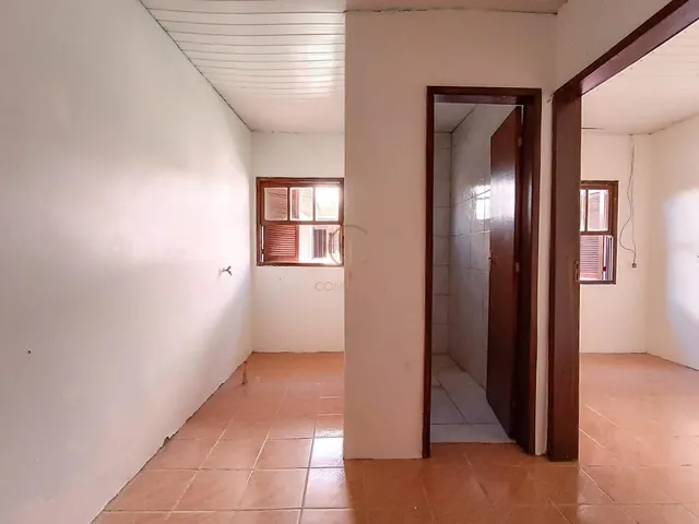 Imagem 2: Sobrado à venda em Canoas, Bairro Harmonia - 120.39m² - Closet, Varanda e Jardim