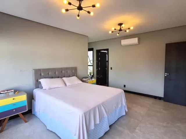 Imagem 11: Casa Térrea Contemporânea com Suíte Master, Espaço Gourmet e Pátio Amplo