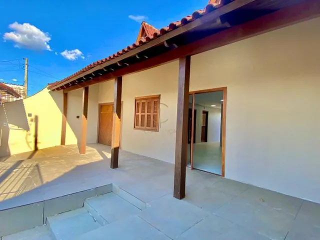 Imagem 2: CASA TÉRREA COM 2 DORM-SUÍTE- PISCINA - NO GUAJUVIRAS