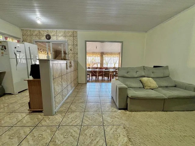 Imagem 10: Casa térrea com 3 dormitórios, duas vagas, amplo pátio. Excelente localização