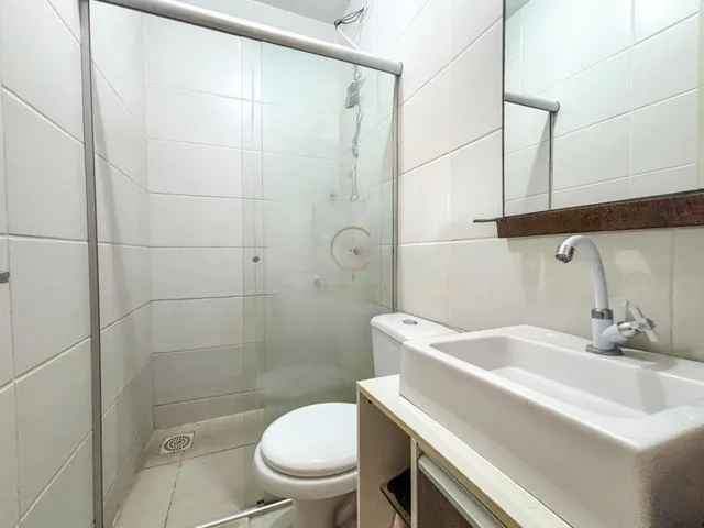 Imagem 3: ÓTIMA CASA COM TETO RETRÁTIL, MÓVEIS PLANEJADOS DE 02 DORMITÓRIOS, VAGA DE GARAGEM