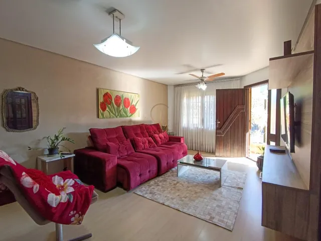 Imagem 5: EXCELENTE SOBRADO DE 03 DORMITÓRIOS. SENDO UM SUÍTE COM HIDRO E CLOSET, COM SACADA E