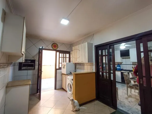 Imagem 15: EXCELENTE SOBRADO DE 03 DORMITÓRIOS. SENDO UM SUÍTE COM HIDRO E CLOSET, COM SACADA E