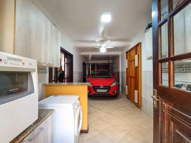 Imagem 7: EXCELENTE SOBRADO DE 03 DORMITÓRIOS. SENDO UM SUÍTE COM HIDRO E CLOSET, COM SACADA E