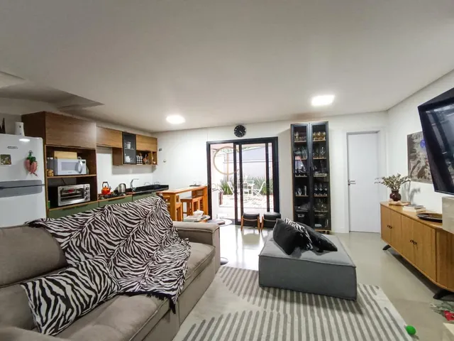 Imagem 7: Sobrado em Canoas, Igara - 143m² - Living 2 ambientes e Lareira
