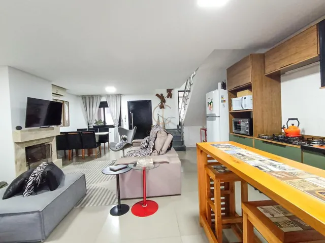 Imagem 13: Sobrado em Canoas, Igara - 143m² - Living 2 ambientes e Lareira