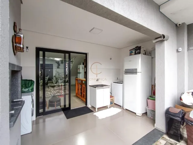 Imagem 11: Sobrado em Canoas, Igara - 143m² - Living 2 ambientes e Lareira
