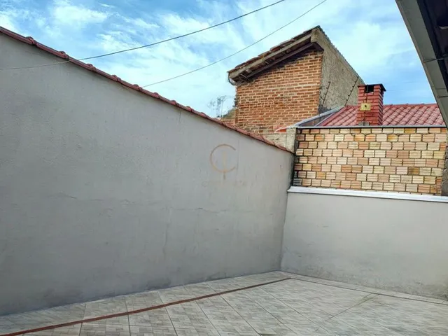 Imagem 8: Casa Térrea 03 Dormitórios com 02 Vagas para Veículos no bairro Moinhos de Vento
