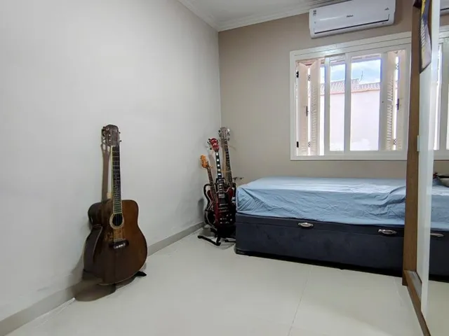Imagem 9: Casa Térrea 03 Dormitórios com 02 Vagas para Veículos no bairro Moinhos de Vento