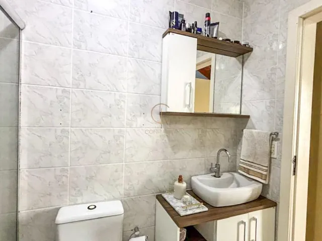 Imagem 7: EXCELENTE SOBRADO SEMI MOBILIADO DE 02 DORMITÓRIOS COM SUITE AMERICANA, SACADA E