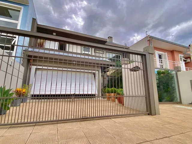 Imagem 3: Sobrado Alto Padrão com 3 Dorm-Suíte - no Montserrat