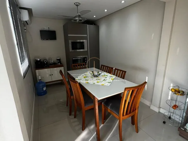 Imagem 3: CASA DE 2 DORMITÓRIOS E SOBRADO DE 2 DORMITÓRIOS no bairro Niterói