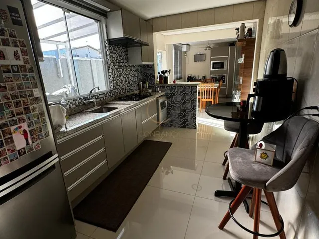 Imagem 15: CASA DE 2 DORMITÓRIOS E SOBRADO DE 2 DORMITÓRIOS no bairro Niterói