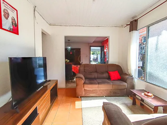 Imagem 15: Casa à venda em Olaria, Canoas - 140m² - Churrasqueira e Piso Laminado