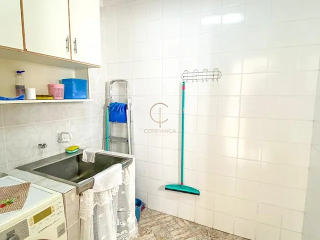 Imagem 3: Casa à venda em Canoas - Jardim do Lago - 248.97m² - Churrasqueira e Closet