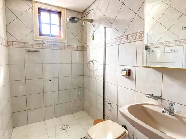 Imagem 12: Casa à venda em Canoas - Jardim do Lago - 248.97m² - Churrasqueira e Closet