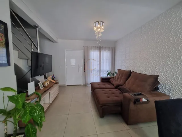 Imagem 3: Sobrado de 03 dormitórios com 01 suíte no bairro Igara