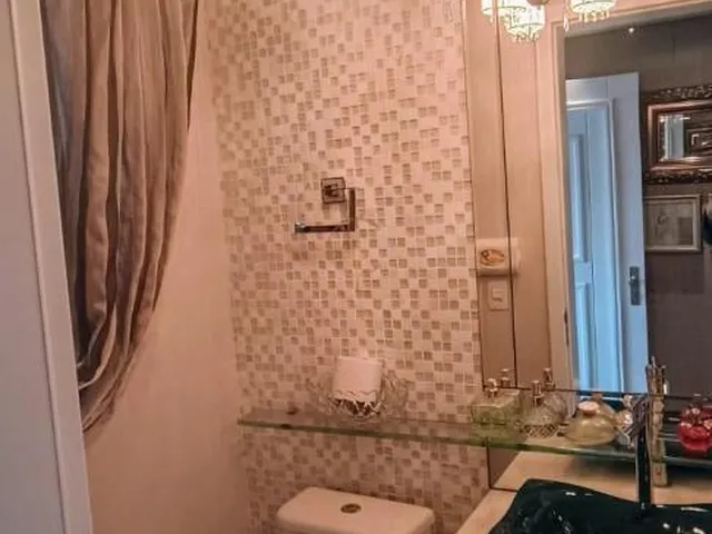 Imagem 3: Sobrado Mobiliado com 04 Dormitórios, transf. em 03 Dormitórios, Closet, Sótão