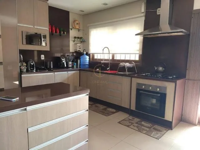 Imagem 8: CASA com 3 dormitórios, suíte 4 banheiros e amplo pátio a venda em Canoas