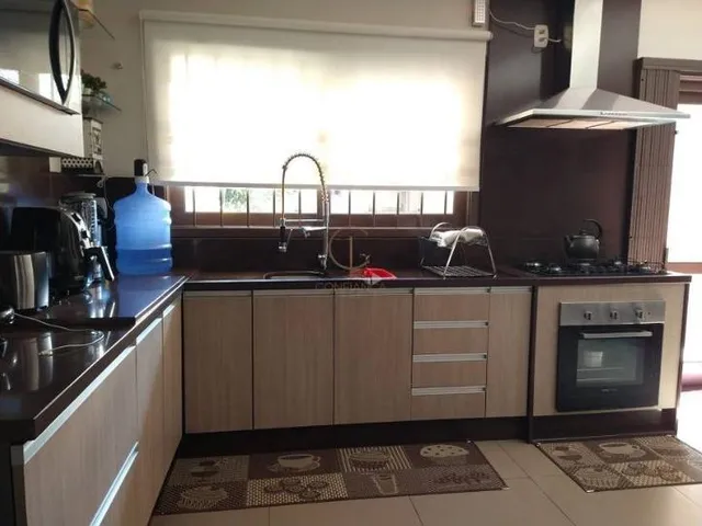 Imagem 10: CASA com 3 dormitórios, suíte 4 banheiros e amplo pátio a venda em Canoas