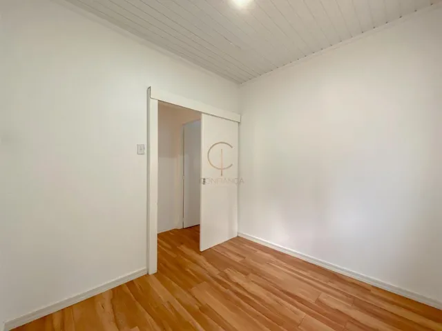 Imagem 3: Sobrado com 5 dormitorio, sendo 1 suite - Nossa senhora das Graças - Canoas/RS