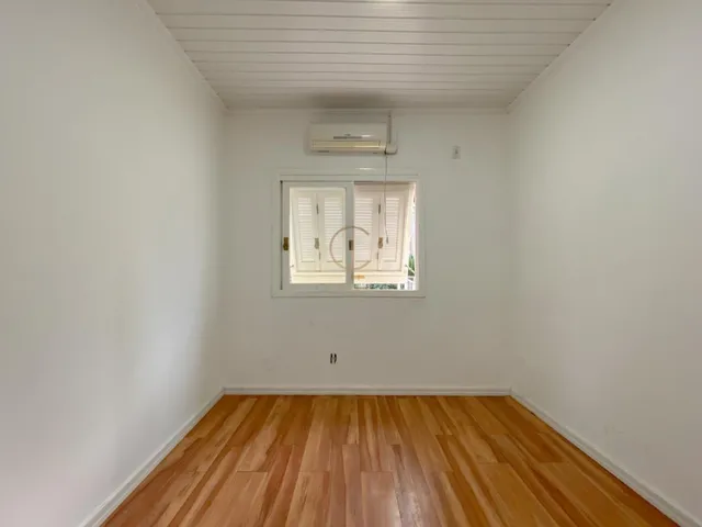 Imagem 15: Sobrado com 5 dormitorio, sendo 1 suite - Nossa senhora das Graças - Canoas/RS