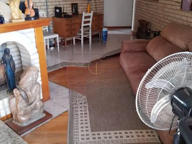Imagem 3: NO NITERÓI EXCELENTE CASA TÉRREA COM 03 DORMITÓRIOS, SENDO 01 SUÍTE, EM CANOAS