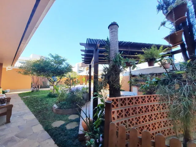 Imagem 2: Sobrado 5 dormitórios, com 2 suítes, 4 Vagas no bairro Moinhos de ventos - Canoas/RS