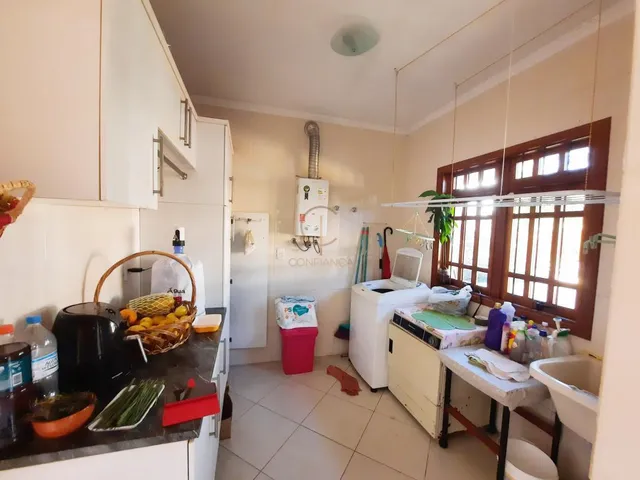 Imagem 5: Sobrado 5 dormitórios, com 2 suítes, 4 Vagas no bairro Moinhos de ventos - Canoas/RS