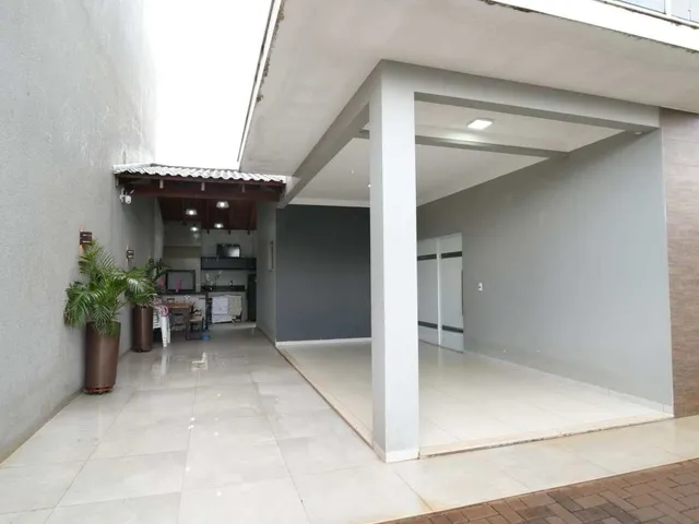 Imagem 4: Sobrado com suíte e 3 vagas próximo à Av. Tancredo Neves
