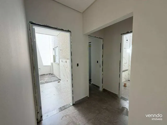 Imagem 5: Casa De Alto Padrão Com Pé-Direito Duplo e Acabamentos Premium