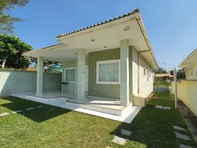Imagem: A casa possui 3 Dormitórios, 4 Banheiros, 4 Vagas na