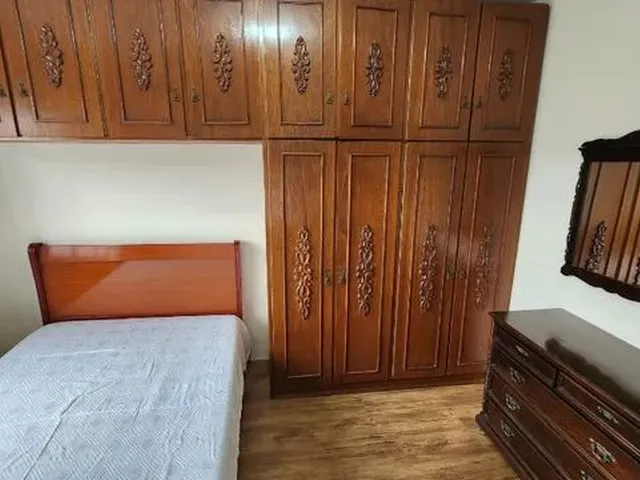 Imagem: O apartamento possui 1 Dormitório, 1 Banheiro, 1 Vaga na