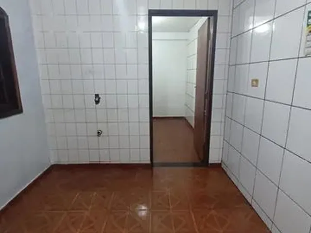 Imagem: Alugo Casa Cajuru