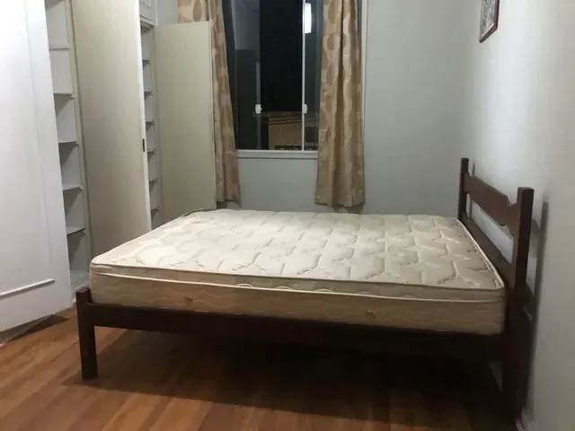 Imagem: Alugo Quarto para Estudante Feminina